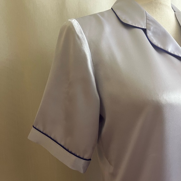 Custom made silk pajama 
Size small - Picture 4 of 6